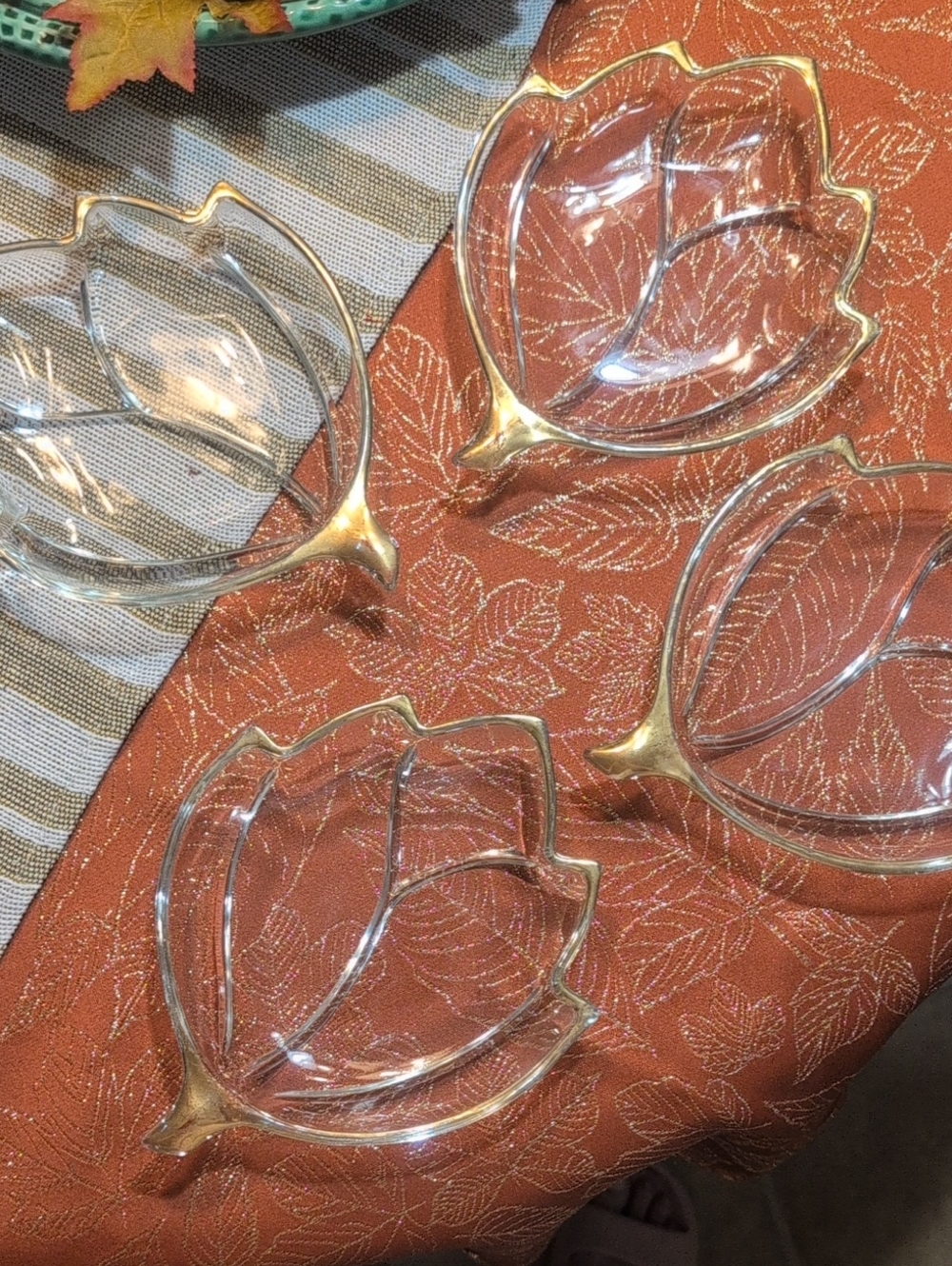 Vintage Clear Glass Leaf Shaped Nut/Candy Dish. Set Of 4